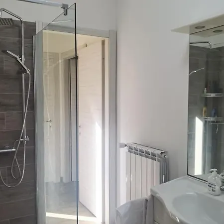 아파트 Meina, 2 Camere, 2 Bagni, Giardinetto