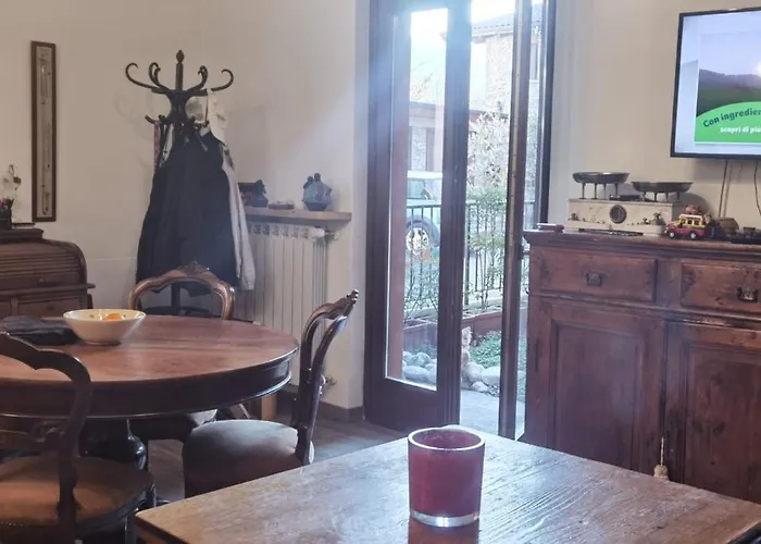 Meina, 2 Camere, 2 Bagni, Giardinetto Meina