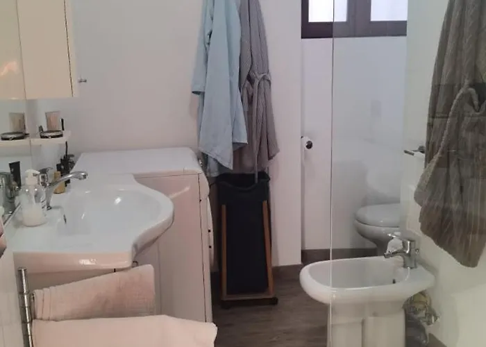 Meina, 2 Camere, 2 Bagni, Giardinetto Appartement Meina