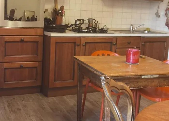 Meina, 2 Camere, 2 Bagni, Giardinetto *